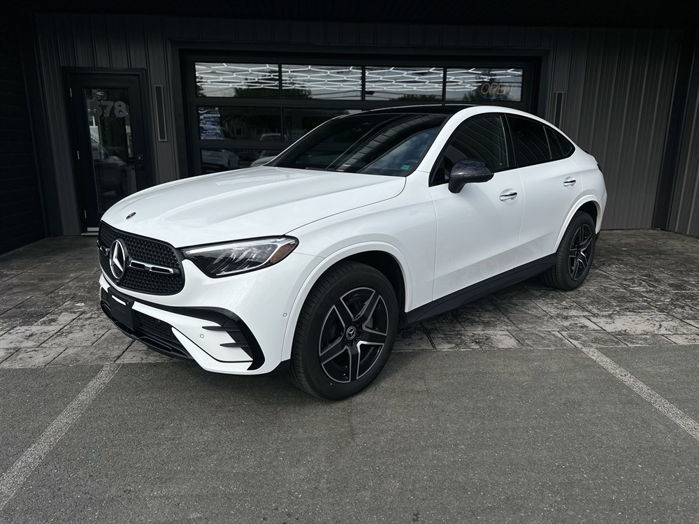 2025 Mercedes-Benz GLC300