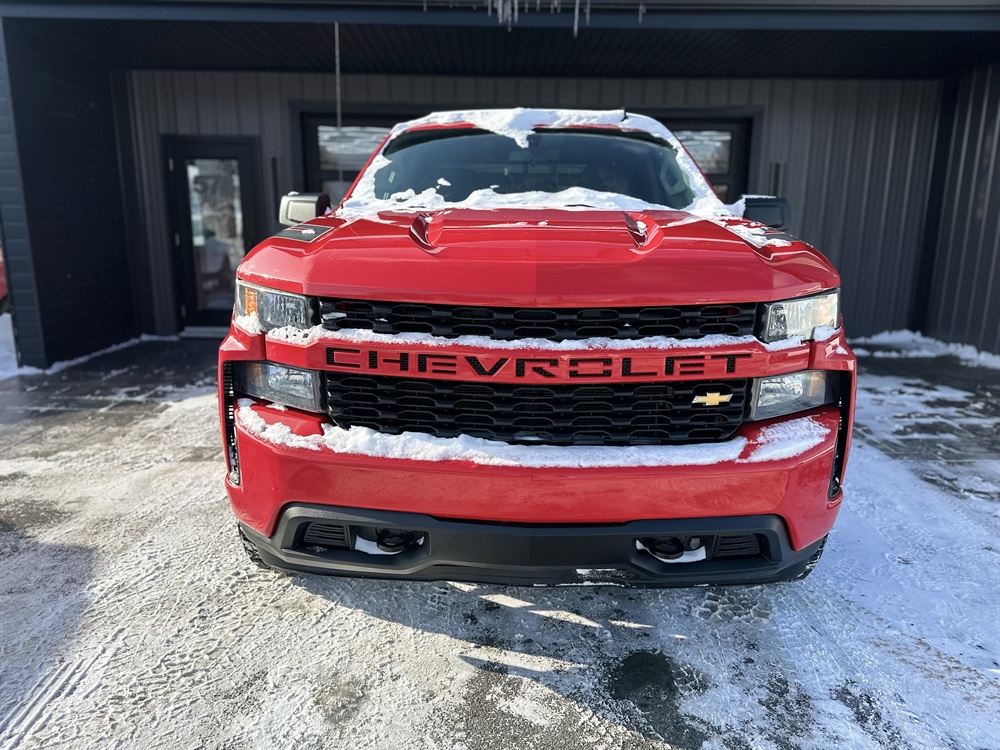 Image 2 - 2019 Chevrolet Silverado Custom