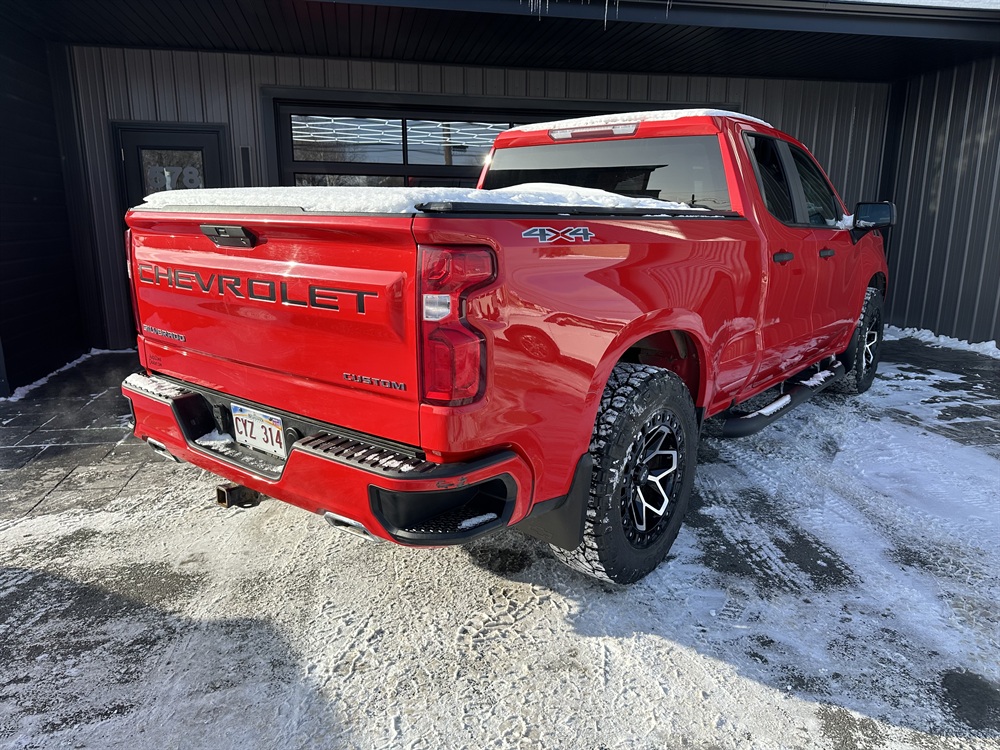 Image 3 - 2019 Chevrolet Silverado Custom