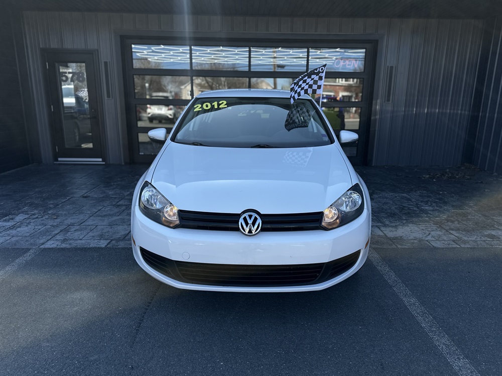 Image 2 - 2012 Volkswagen Golf