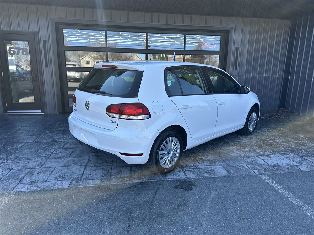 Image 3 - 2012 Volkswagen Golf